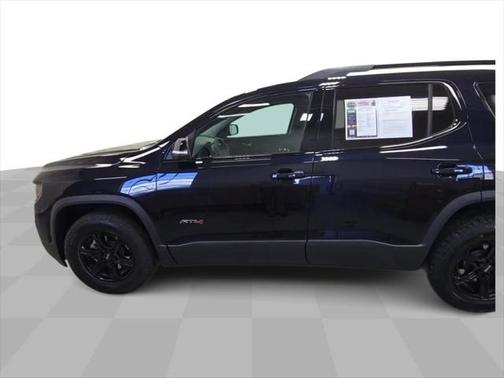 2022 GMC Acadia AWD AT4