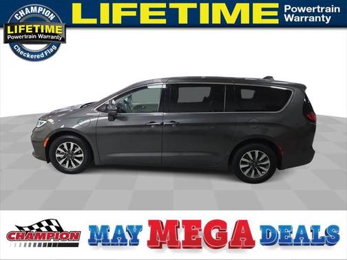 2022 Chrysler Pacifica Hybrid Touring L
