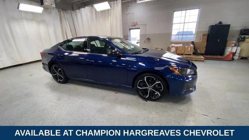 Deep Blue Pearl 2024 Nissan Altima SR FWD