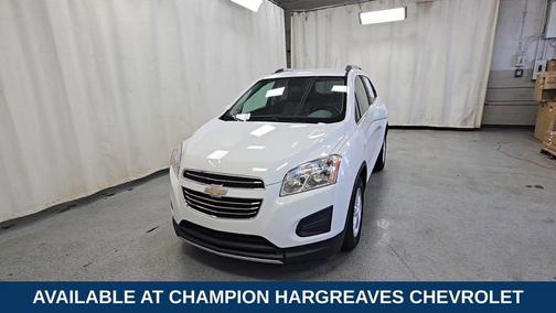 Summit White 2016 Chevrolet Trax LT