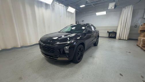 Mosaic Black Metallic 2024 Chevrolet Trax FWD ACTIV