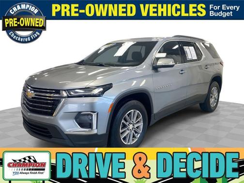 Sterling Gray Metallic 2023 Chevrolet Traverse LT Cloth