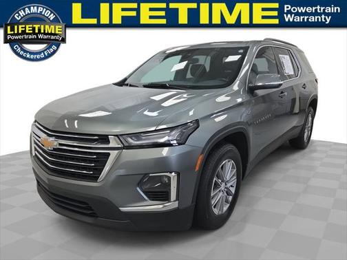 2022 Chevrolet Traverse LT Cloth