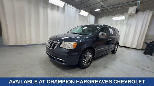2014 Chrysler Town & Country Touring-L