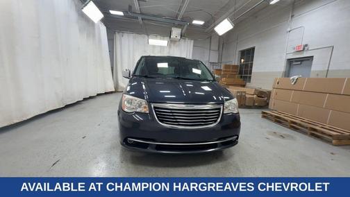 2014 Chrysler Town & Country Touring-L