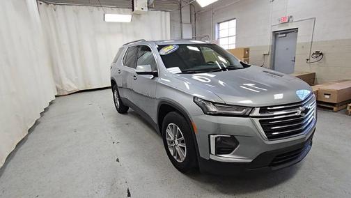 Sterling Gray Metallic 2023 Chevrolet Traverse LT Cloth