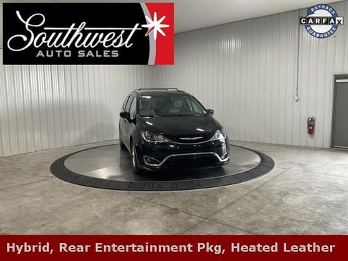 2018 Chrysler Pacifica Hybrid Touring L