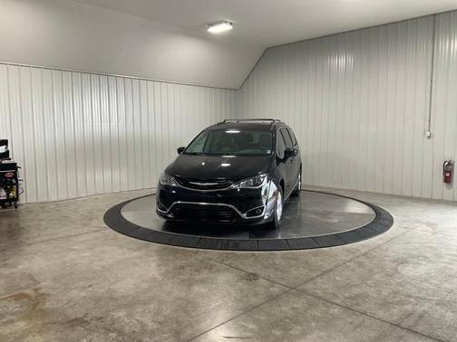 2018 Chrysler Pacifica Hybrid Touring L