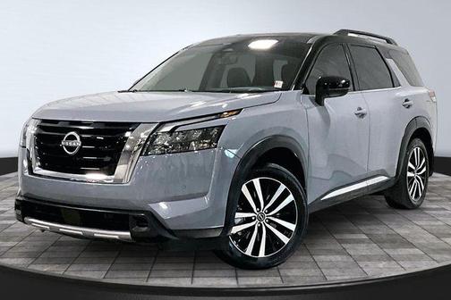 Solid Gray / Super Black 2025 Nissan Pathfinder Platinum