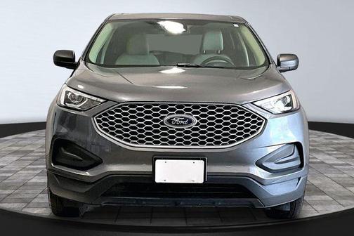 Gray Metallic 2024 Ford Edge SE