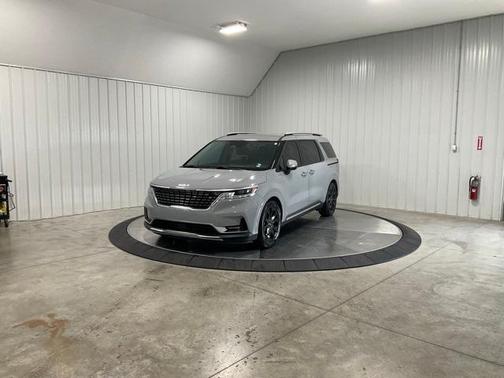 2022 Kia Carnival SX