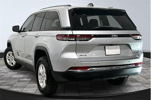 2022 Jeep Grand Cherokee Laredo