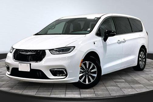 Bright White Clearcoat 2024 Chrysler Pacifica Hybrid Select