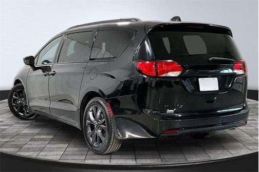 2020 Chrysler Pacifica Touring-L Plus