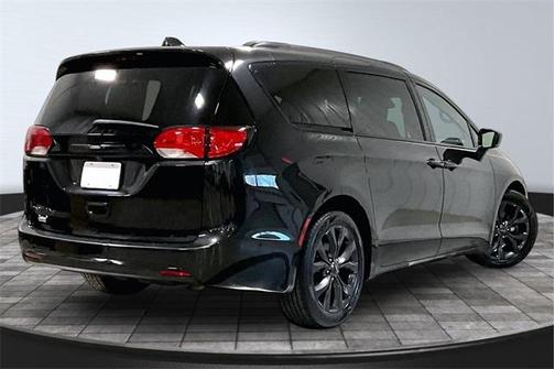 2020 Chrysler Pacifica Touring-L Plus