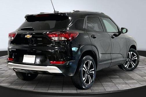 Mosaic Black Metallic 2024 Chevrolet Trailblazer LT