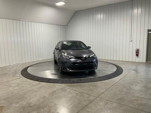 2021 Toyota C-HR XLE