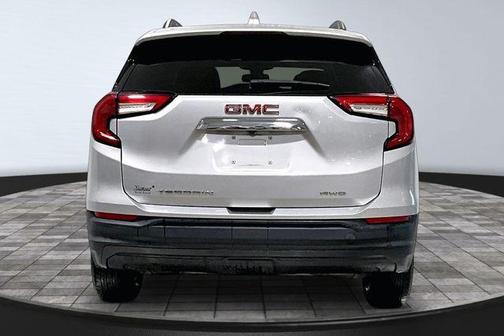 Quicksilver Metallic 2022 GMC Terrain SLE
