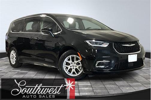 2023 Chrysler Pacifica Touring-L