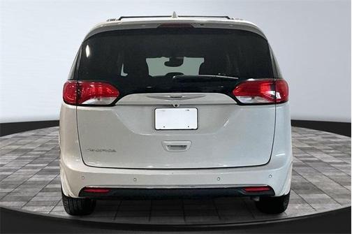 2019 Chrysler Pacifica Touring-L Plus