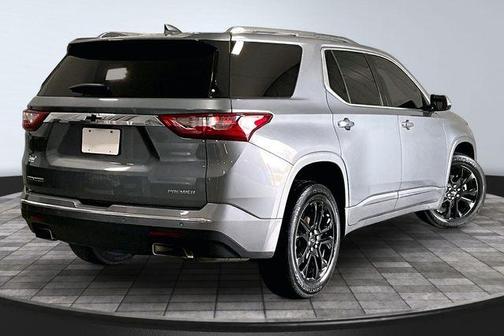 Satin Steel Metallic 2019 Chevrolet Traverse Premier
