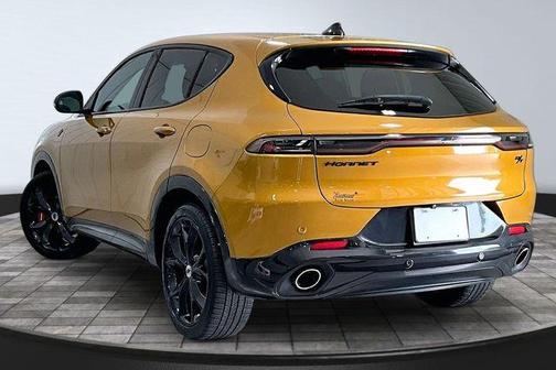 Gold 2024 Dodge Hornet R/T Plus