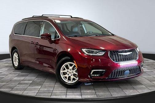 2022 Chrysler Pacifica Touring-L