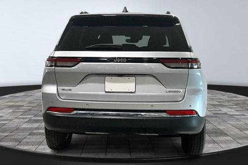 2022 Jeep Grand Cherokee Laredo