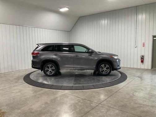 2018 Toyota Highlander LE