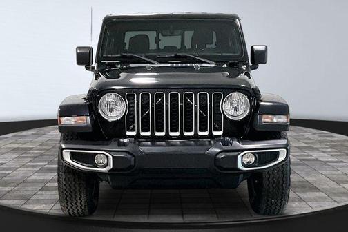 Black Clearcoat 2021 Jeep Gladiator Overland