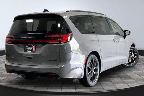 2025 Chrysler Pacifica Limited