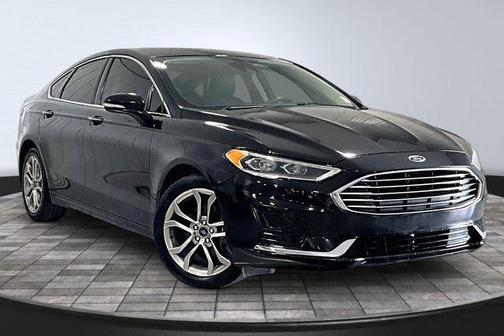 Black 2019 Ford Fusion SEL