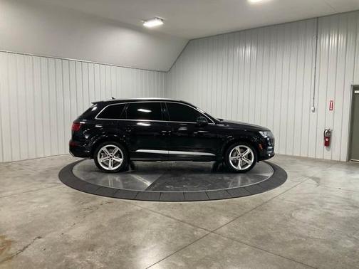 2019 Audi Q7 55 Prestige