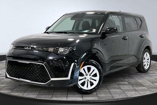 Fusion Orange 2025 Kia Soul LX