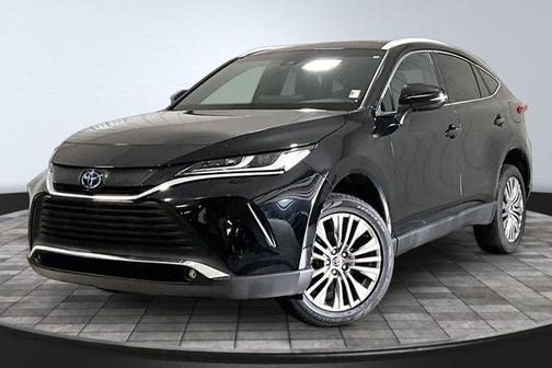 Black 2023 Toyota Venza XLE