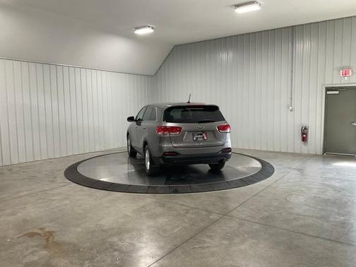 2017 Kia Sorento L