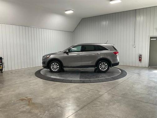2017 Kia Sorento L
