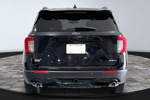 Black 2022 Ford Explorer ST-Line