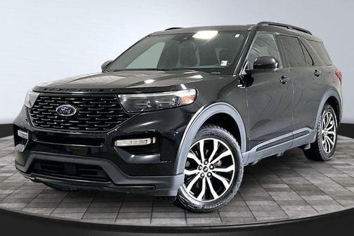 Black 2022 Ford Explorer ST-Line