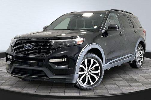 Black 2022 Ford Explorer ST-Line