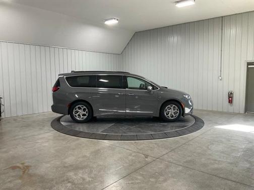 2022 Chrysler Pacifica Limited