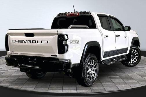 Summit White 2024 Chevrolet Colorado Z71