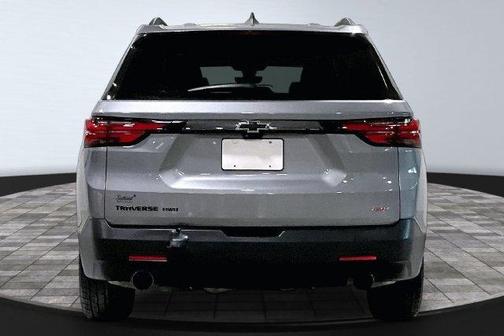 Sterling Gray Metallic 2023 Chevrolet Traverse RS