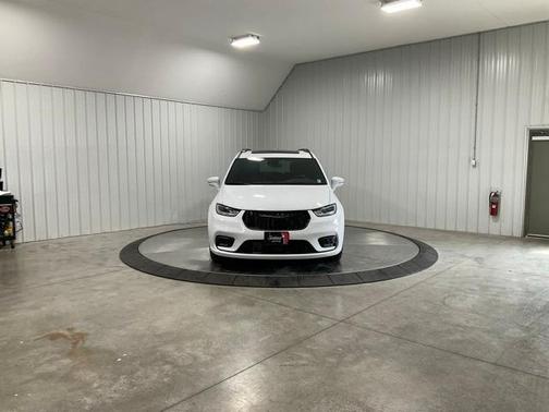 2021 Chrysler Pacifica Hybrid Limited