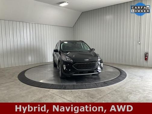 2022 Ford Escape Titanium Hybrid
