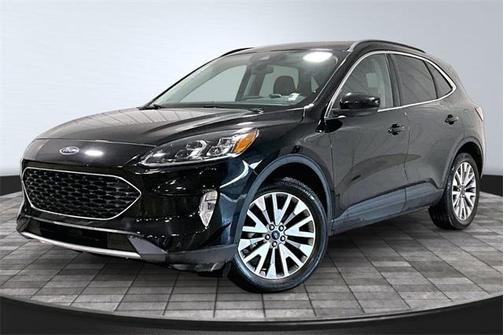 2022 Ford Escape Titanium Hybrid