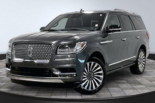 Magnetic Gray Metallic 2018 Lincoln Navigator Reserve