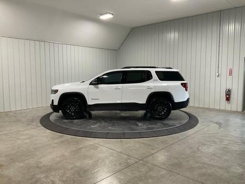2022 GMC Acadia SLE