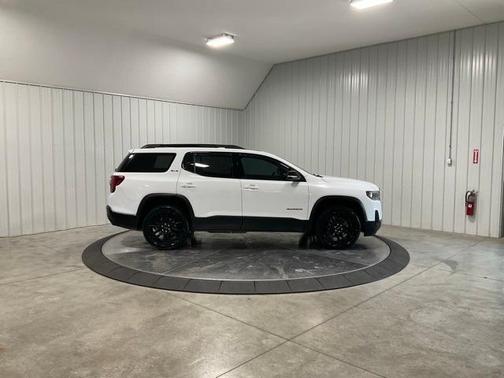 2022 GMC Acadia SLE