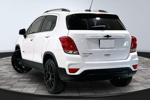 Summit White 2021 Chevrolet Trax LT